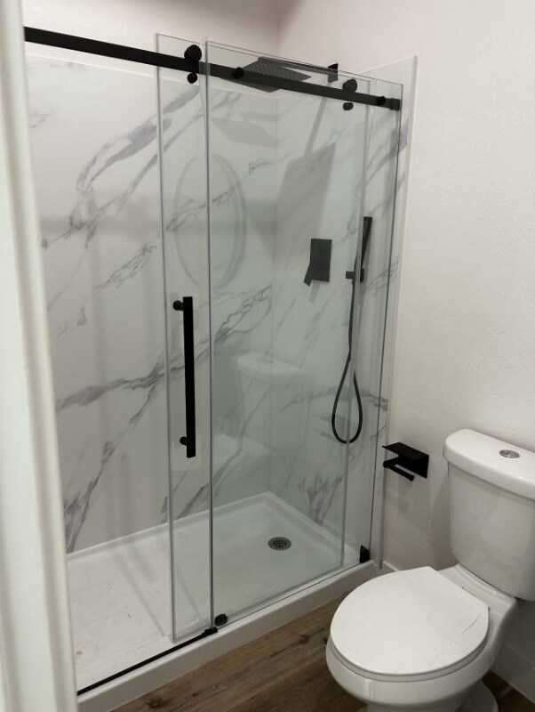 Building Photo - 858 E White Mountain Blvd