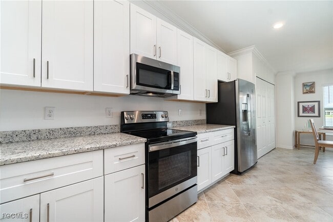 Building Photo - 15990 Grassland Ln