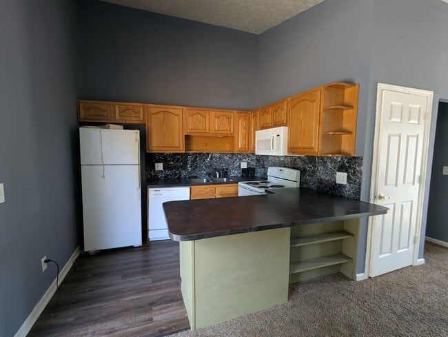 Building Photo - 2544 Dwiton Ct