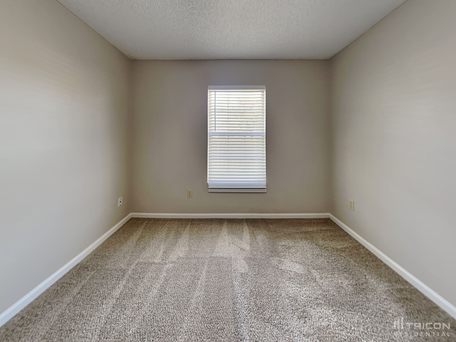Building Photo - 8824 Fieldside Ct