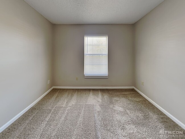 Building Photo - 8824 Fieldside Ct