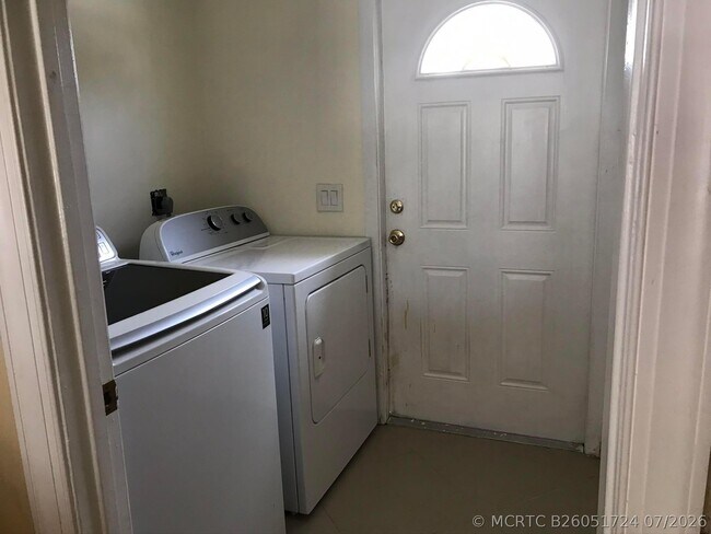 Building Photo - 1534 Royal Forest Ct
