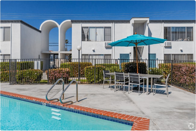 Building Photo - The Arches Apartments