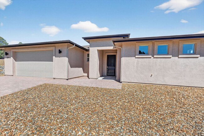 Building Photo - Brand New Home in Beautiful Prescott!