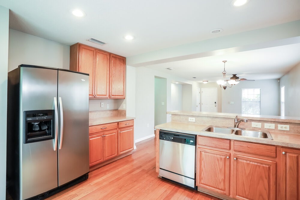 Building Photo - 11311 Justin Oaks Dr N