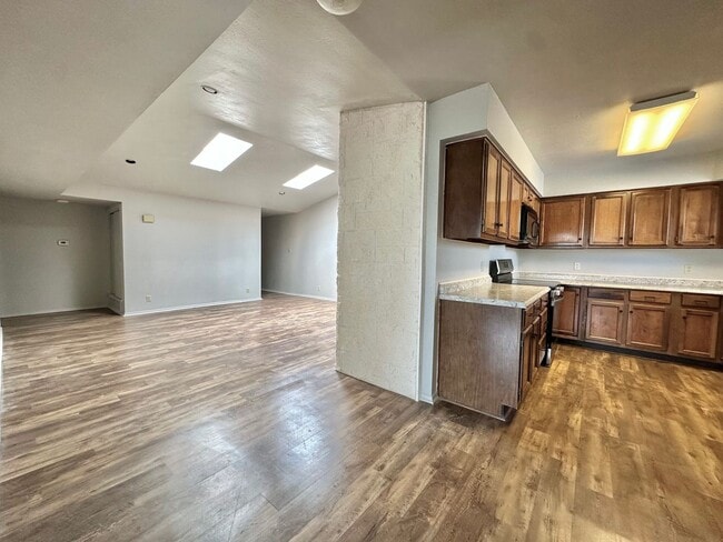 Primary Photo - Now Available - 2 Bedroom 1.5 Bathroom Con...