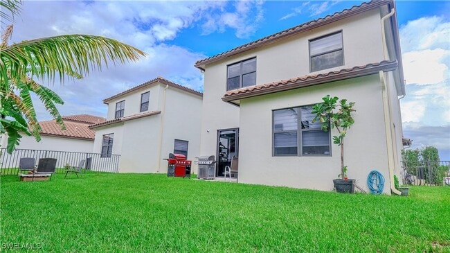 Building Photo - 5529 Aquila Ave