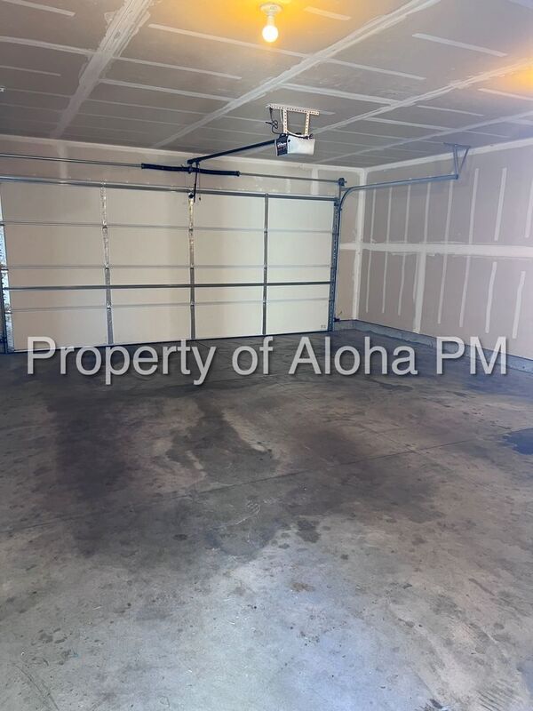 Building Photo - 4542 Brennen St W