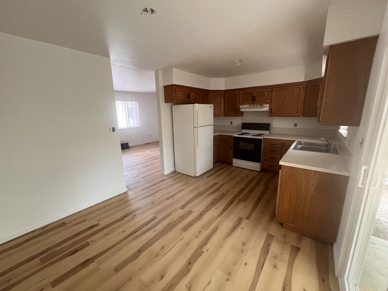 Building Photo - 3253 Castaneda Dr