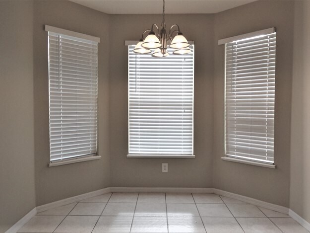 Building Photo - 1074 SW Bianca Ave