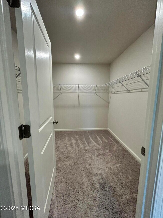 Building Photo - 272 Laurel Springs Dr