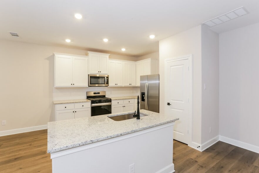 Building Photo - 1209 Dye Blvd