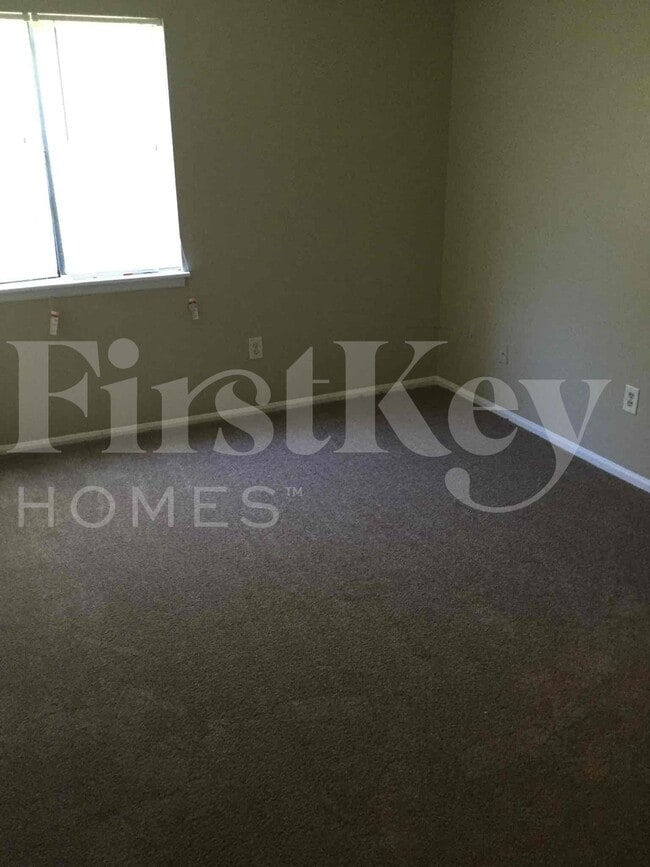 Building Photo - 1630 Liberty Valley
