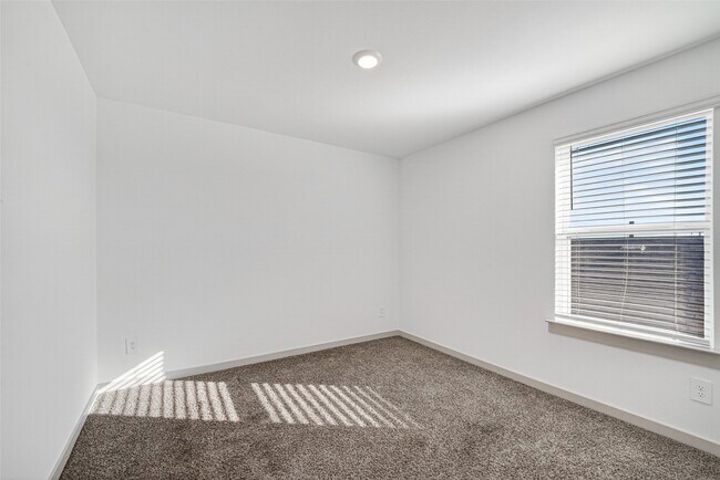 Building Photo - 1322 Truckee River Dr