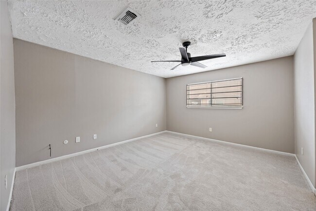 Building Photo - 12238 Wild Pine Dr