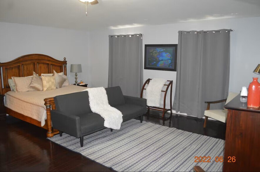Bed 1 - 12 Fircrest Ln