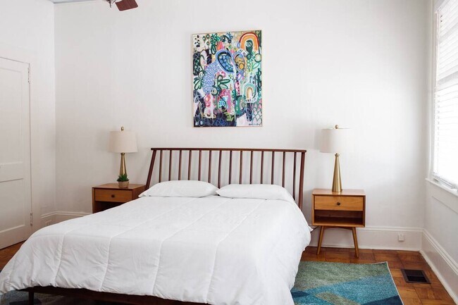 Building Photo - Lawrence House