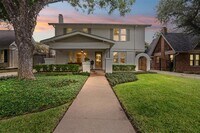 Building Photo - 4014 Modlin Ave