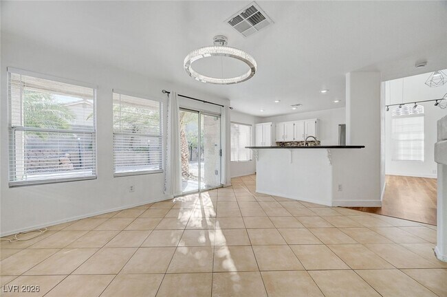 Building Photo - 2403 Rue De Versailles