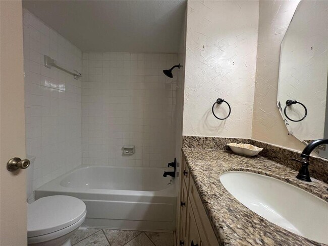 Building Photo - 14515 Wunderlich Dr
