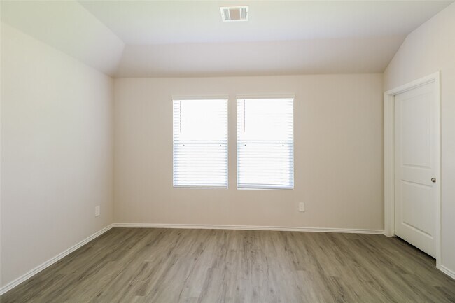 Building Photo - 13421 Musky Dr