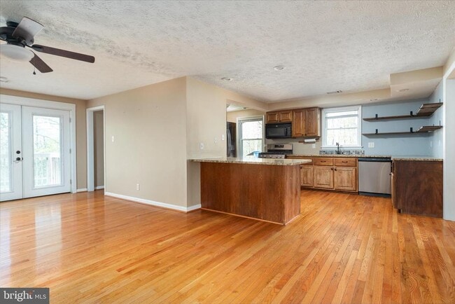 Building Photo - 716 Gafia Lodge Rd