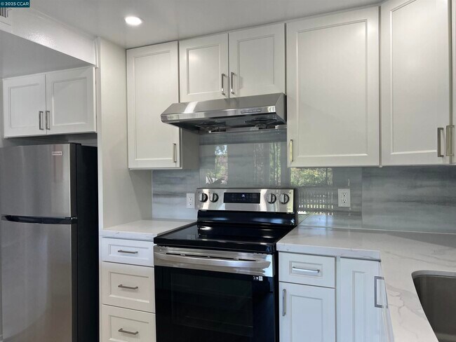 Building Photo - 1443 Rockledge Ln