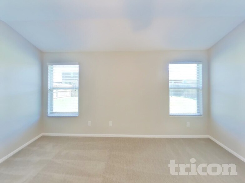 Building Photo - 728 Walls Blvd