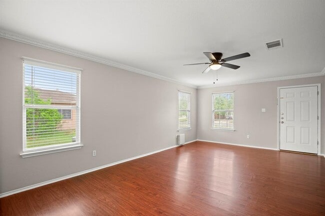 Building Photo - 108 Grant Way