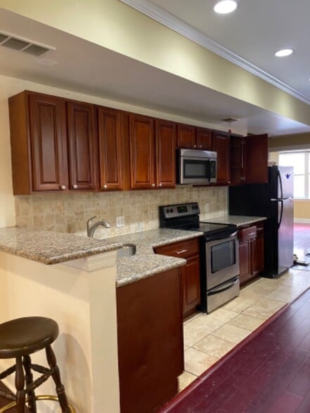 Primary Photo - 1624 N 16th St