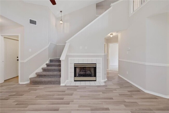 Building Photo - 2610 Hutton Ln