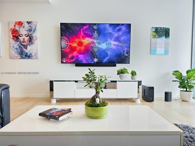 Building Photo - 1000 Brickell Plaza