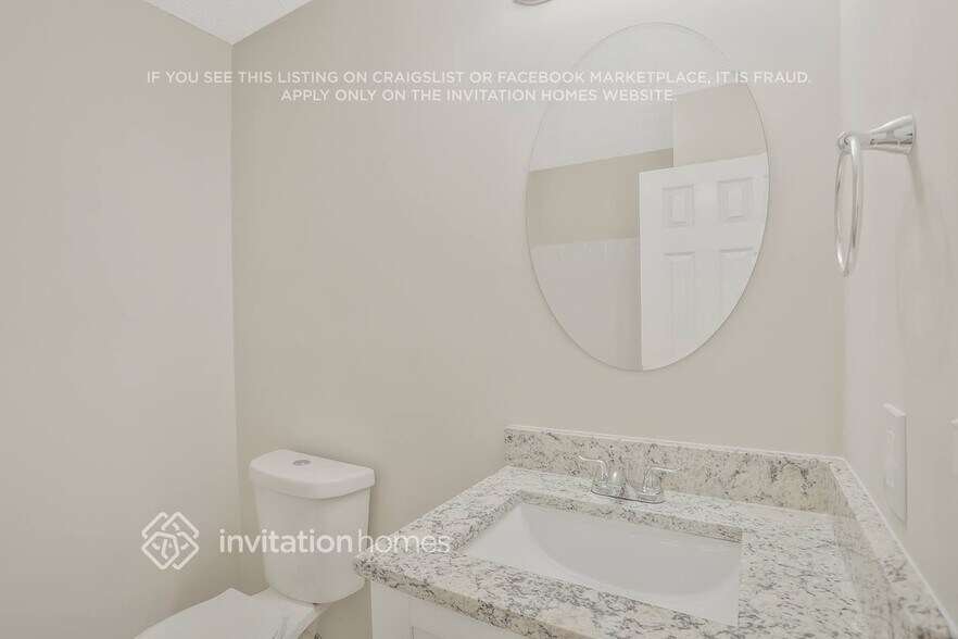 Building Photo - 5231 Mainstreet Park Dr