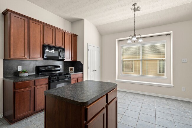 Building Photo - 2302 Oakleaf Hills Cir