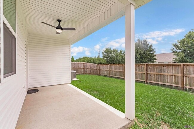 Building Photo - 910 Drago Dr