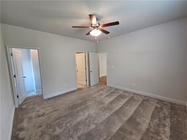 Building Photo - 7875 Tiberon Pkwy