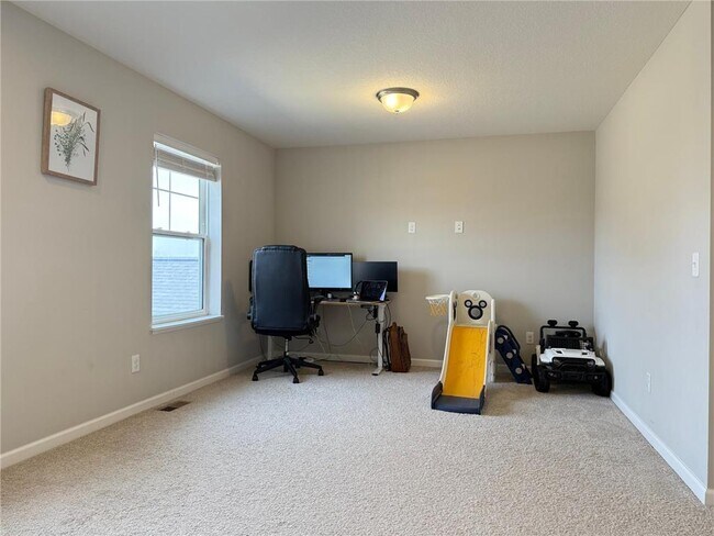 Building Photo - 1866 Spring Creek Dr