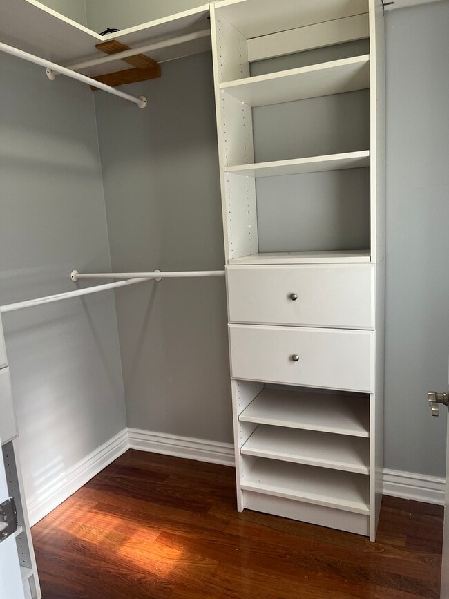 Building Photo - 334 N Jefferson St