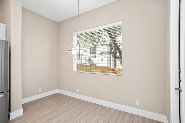 Building Photo - Brand New 3/2.5 Townhome