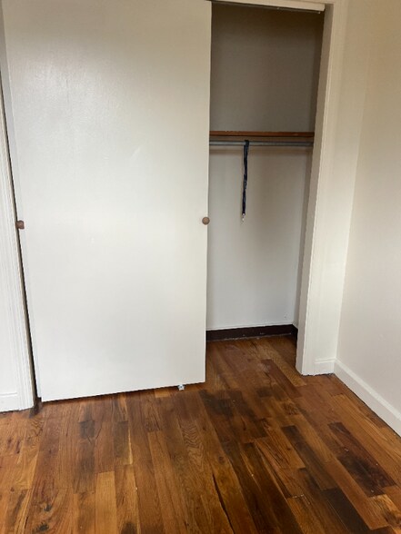 Building Photo - 31 Orient Ave