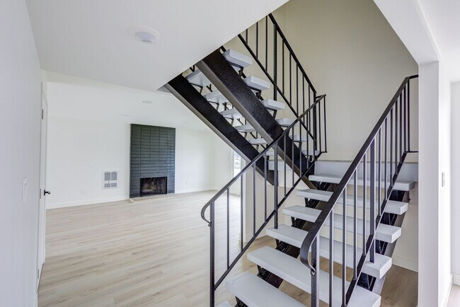 Building Photo - 1211 Beryl St