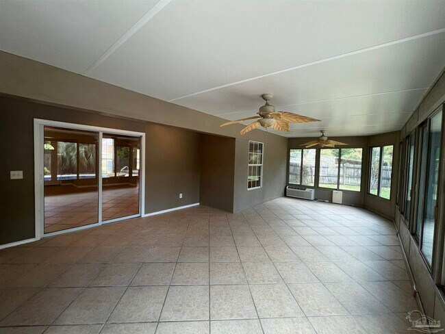 Building Photo - 5784 Twisted Oak Ct