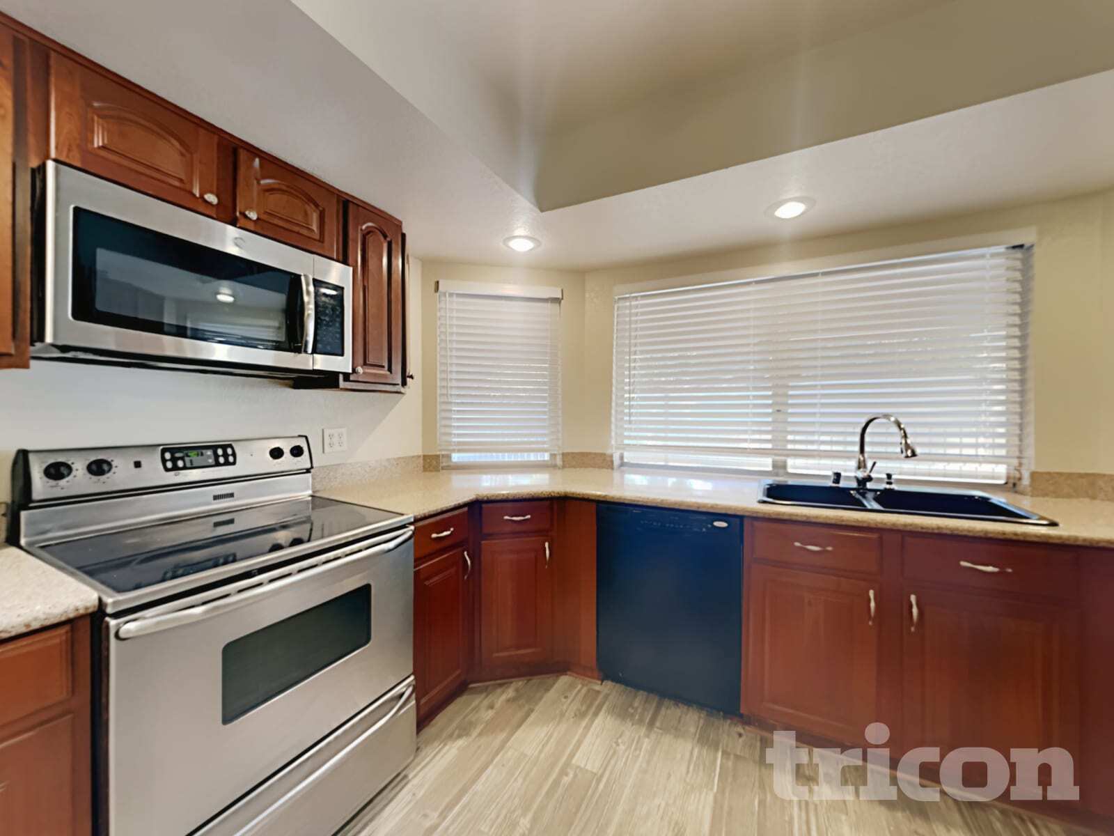 Building Photo - 3746 Terrace Dr