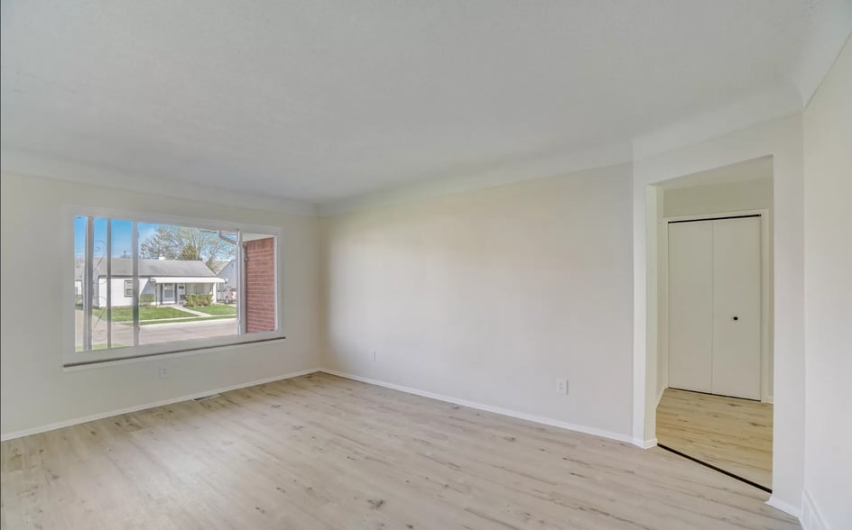 Building Photo - 20957 La Salle Blvd
