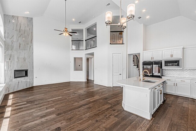 Building Photo - 4878 Limousine Ln