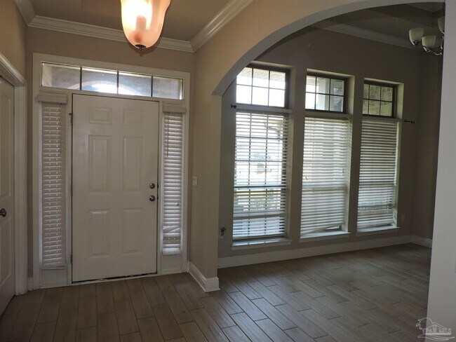 Building Photo - 4221 Essex Terrace Cir