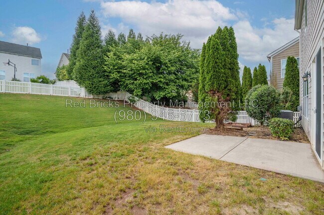 Building Photo - 127 Blossom Ridge Dr