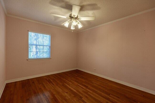 Building Photo - Charming 3-Bedroom Home in the Heart of Da...