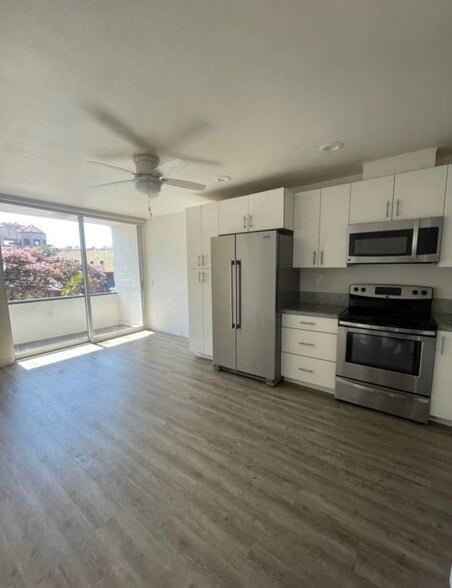 Building Photo - 222 5th St