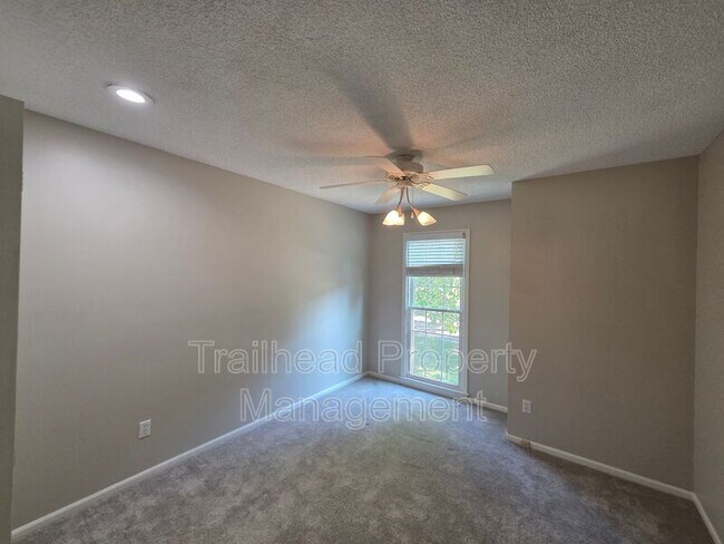 Building Photo - 13325 W 104th St